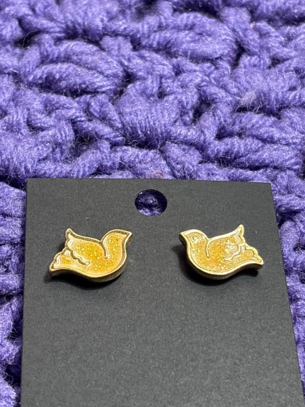 Vintage Avon Dove Stud Earrings White Enamel Goldtone Glitter 0.75 inch